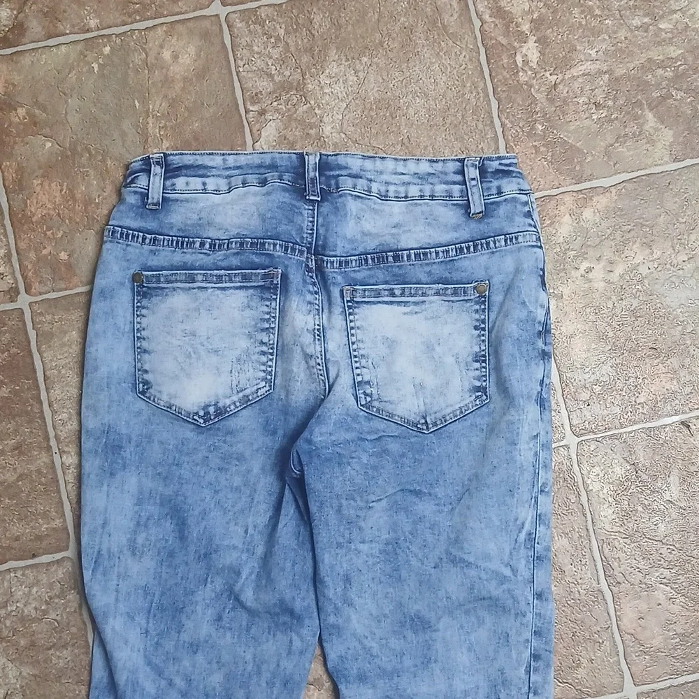 EUC Venus Cropped Flag Pants - Picture 5 of 5